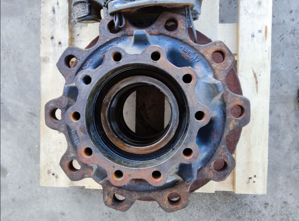 piece_DAF XF460 FT MOYEU ARRIERE 2019802