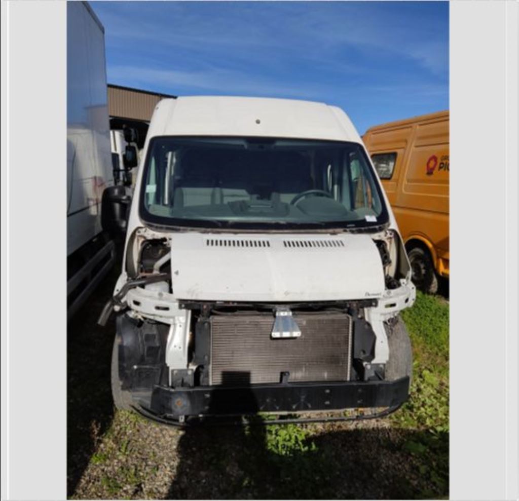 piece_PEUGEOT BOXER  PORTE AVANT GAUCHE 1682477580