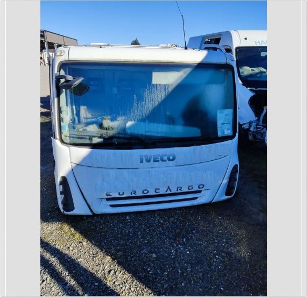 piece_IVECO 80E18 FUSEE AVANT DROITE
