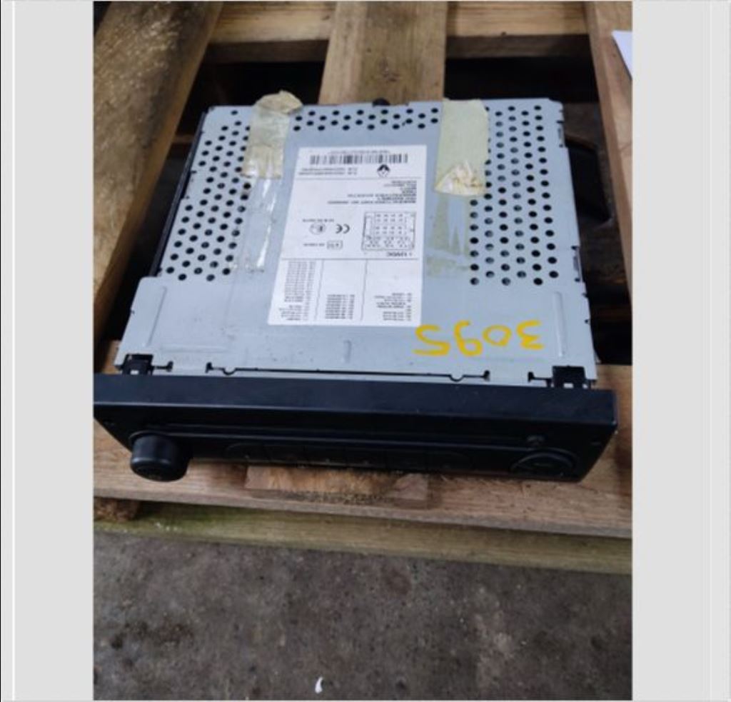 piece_RENAULT T 460  AUTORADIO 7422192838
