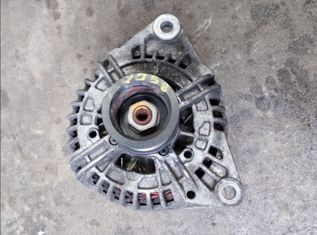 piece_IVECO 120E22 ALTERNATEUR 4892320