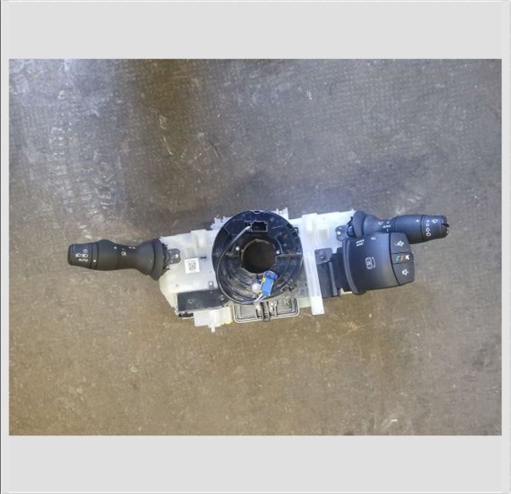 piece_RENAULT MASTER 4 CONTACTEUR TOURNANT 255675983R