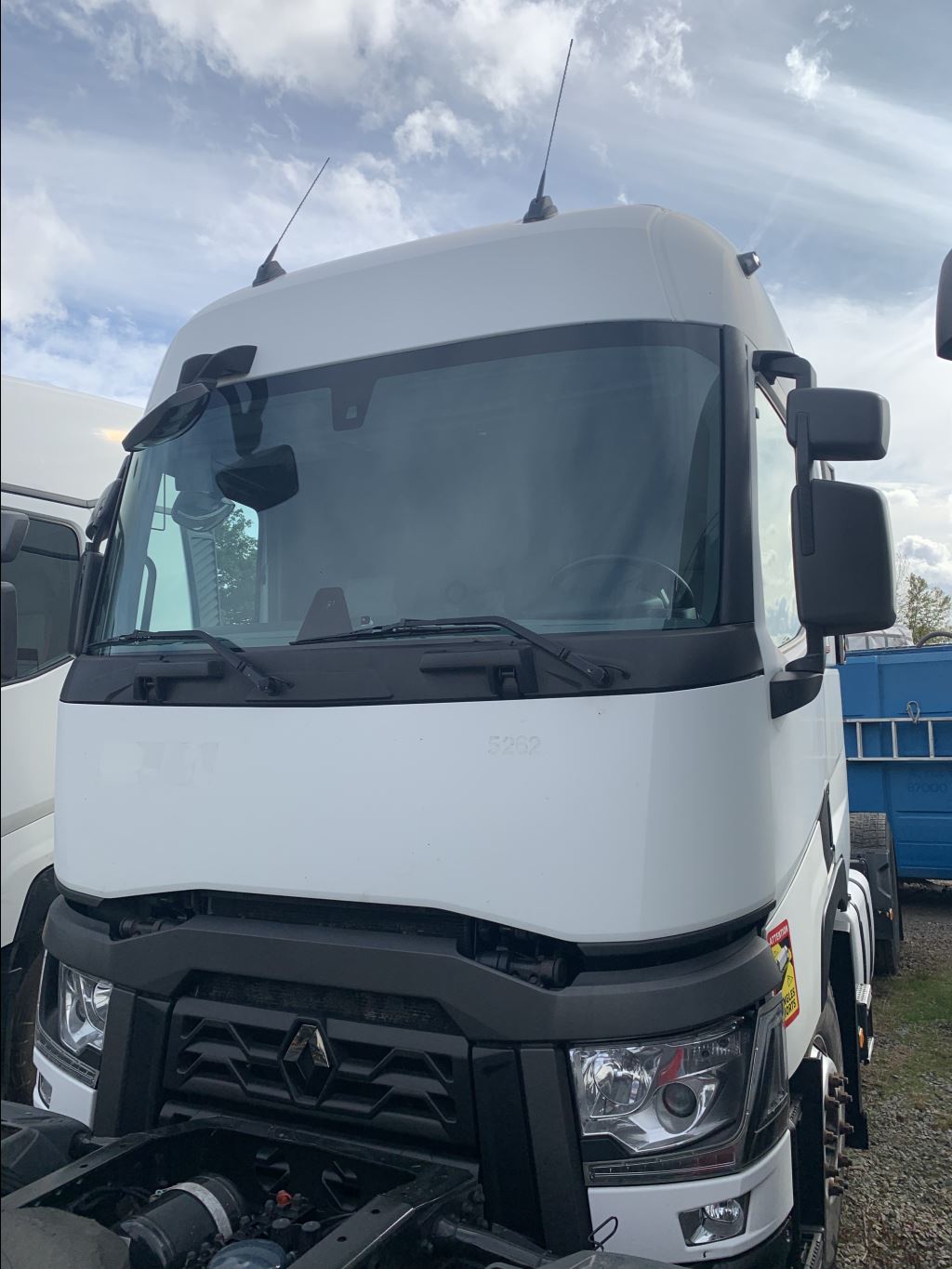 piece_RENAULT T 460  DEMARREUR