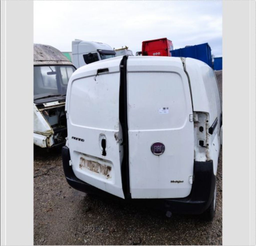 piece_FIAT FIORINO  PORTE BATTANTE ARRIERE GAUCHE