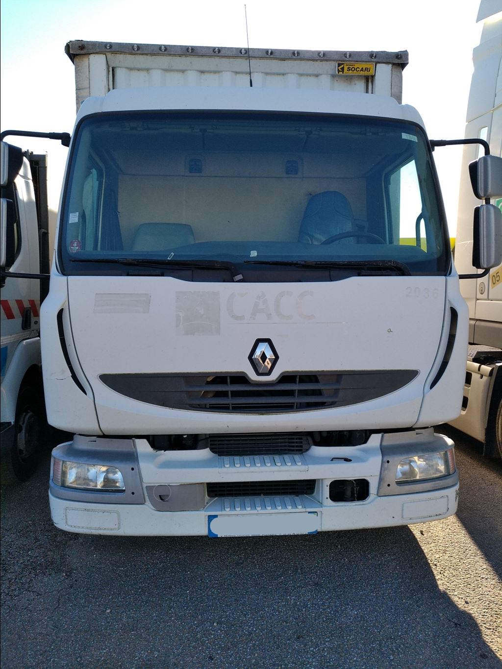 piece_RENAULT MIDLUM 180 ARBRE DE ROUE ARRIERE GAUCHE