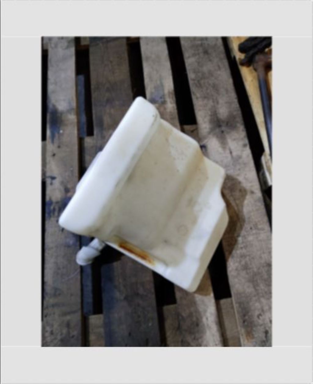 piece_MERCEDES 1828  BOM BOCAL DE LAVE GLACE A9408690120